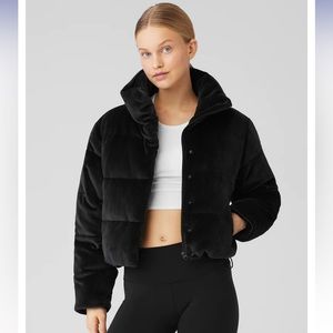 Alo Yoga Ribbed Velour Crop Puffer Jacket